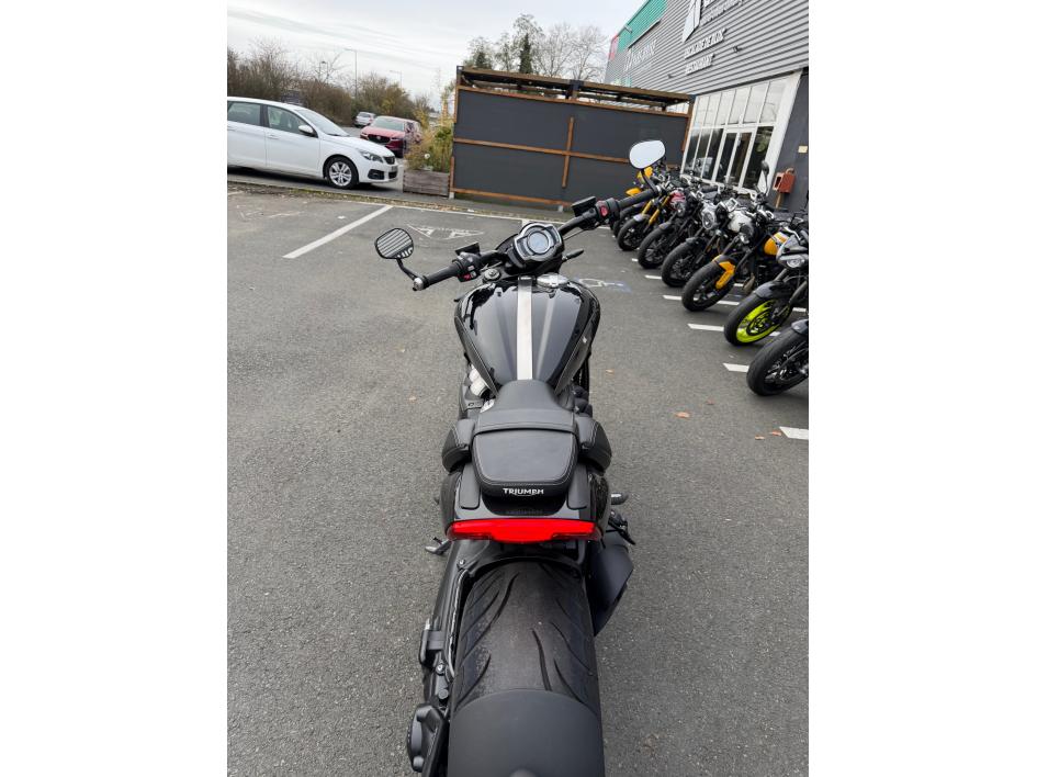 TRIUMPH ROCKET 3 R STORM