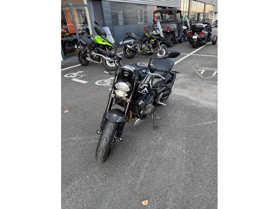TRIUMPH TRIDENT 660