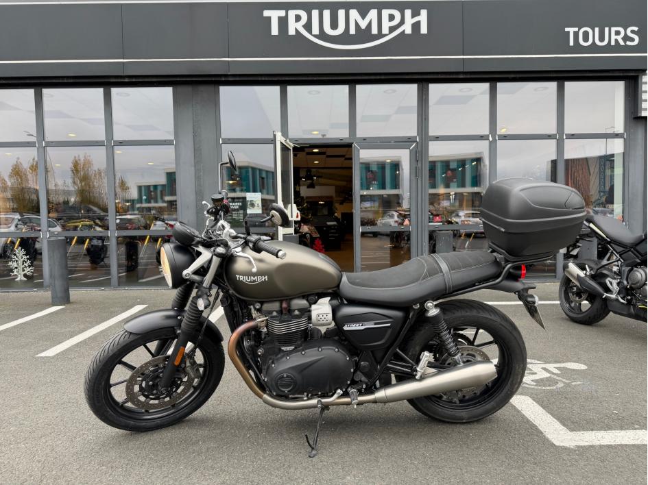 TRIUMPH STREET TWIN  900