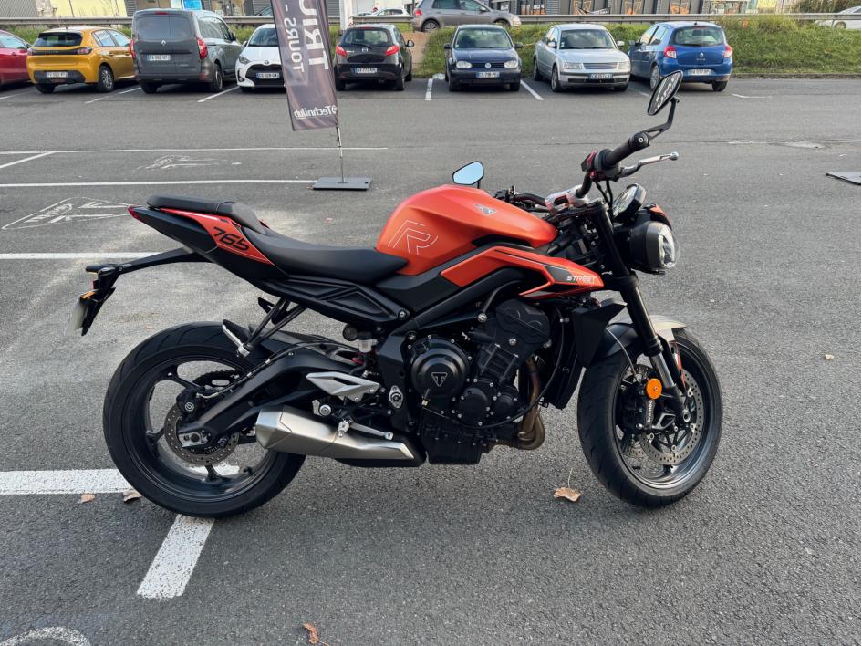 TRIUMPH STREET TRIPLE 765 R A2