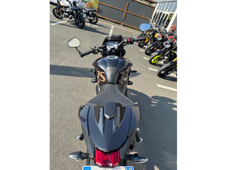 TRIUMPH STREET TRIPLE 765 RS